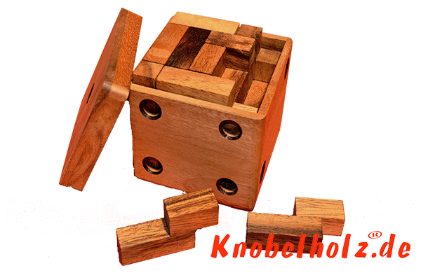 Packing Box Z Holzpuzzle 3D Pentominoe mit 25 Teilen in den Maßen 8,8 x 8,8 x 8,8 cm, samanea wood brain teaser