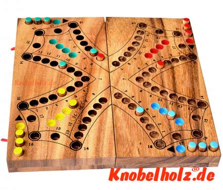 Tock Tock Spiel ist ein Unterhaltungsspiel mit Karten in den Maßen 25,8 x 25,8 x 2,5 cmTock Samanea wooden klappbrett