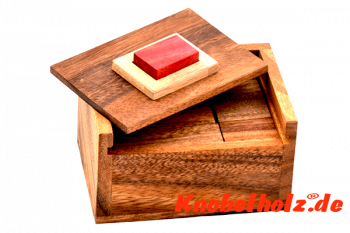Red cube 2 wooden puzzle hide red block aus holz knobelspiel in den Maßen 11,5 x 8,0 x 6,8 cm samanea wooden brain teaser 